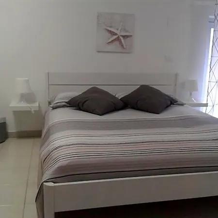 Champagne Bed & Breakfast