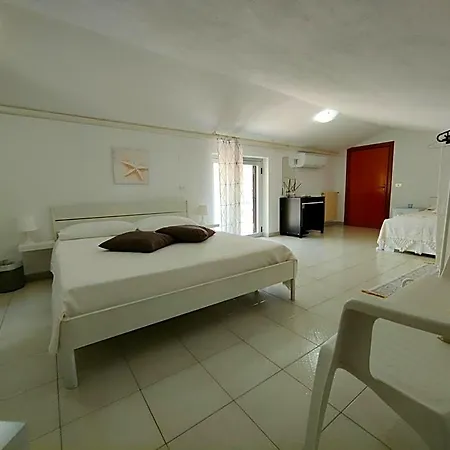 Champagne Nocleg ze śniadaniem 3*