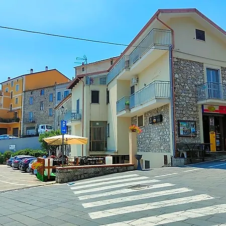 Nocleg ze śniadaniem Champagne 3*